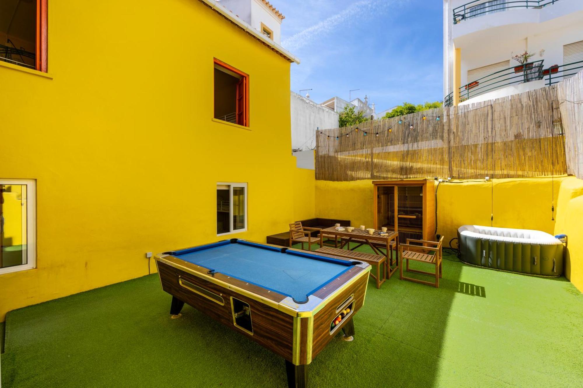 The Macarena Beach Hostel Lagos Exterior foto